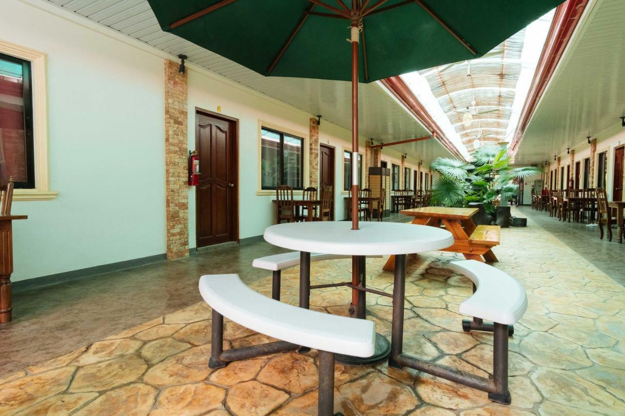 Reddoorz Premium Near Pristine Beach Puerto Princesa Exterior foto